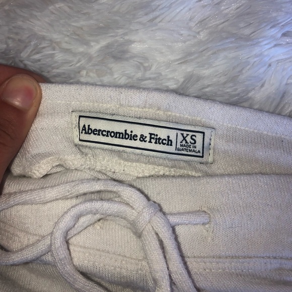 🔴SOLD🔴Abercrombie and Fitch Soft White Shorts - Picture 3 of 7